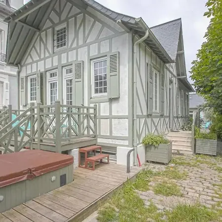 Ferienhaus Maison Ensoleillee Centre De Deauville